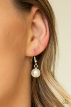 Load image into Gallery viewer, Grandiose Glimmer - White - Necklace