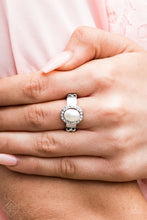 Load image into Gallery viewer, Fiercely 5th Avenue – Complete Trend Blend – April 2018 Fashion Fix