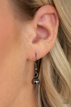 Load image into Gallery viewer, Stage Stunner - Black - Necklace