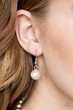 Load image into Gallery viewer, Hollywood HAUTE Spot - White - Necklace
