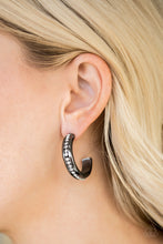 Load image into Gallery viewer, 5th Avenue Fashionista - Black Paparazzi Earrings
