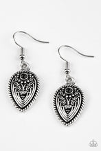 Load image into Gallery viewer, Distance PASTURE - Black - Earrings
