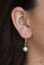 Load image into Gallery viewer, Tour de Demure - Gold - Necklace
