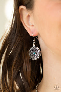 Written In The STAR LILIES - Blue - Necklace