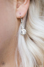 Load image into Gallery viewer, Hollywood Hills - White -Paparazzi Blockbuster Necklace
