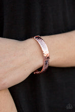 Load image into Gallery viewer, Glimpse Of Glimmer - Copper
