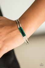 Load image into Gallery viewer, Choose Chic - Green
