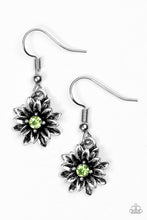 Load image into Gallery viewer, Diamonds and Daisies - Green
