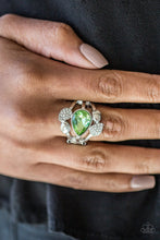 Load image into Gallery viewer, Regal Reign - Green
