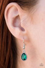 Load image into Gallery viewer, Classy Classicist - Green
