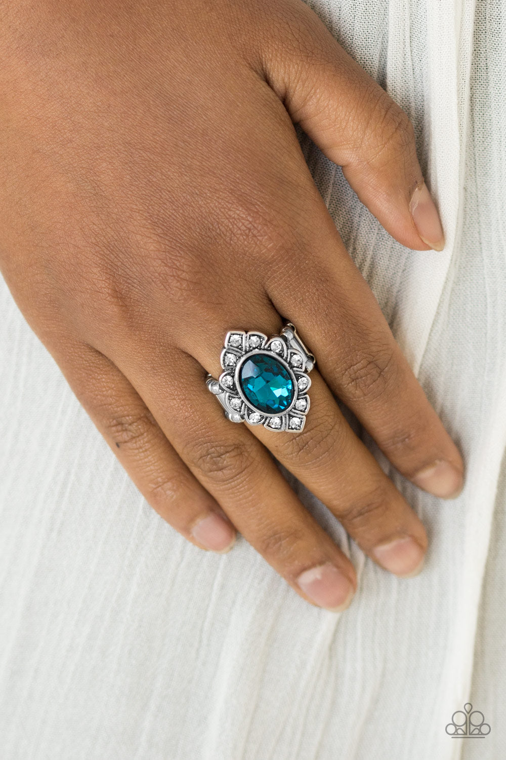 Power Behind The Throne - Blue Paparazzi Ring