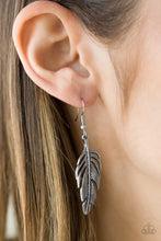 Load image into Gallery viewer, Gleaming Glider - Silver
