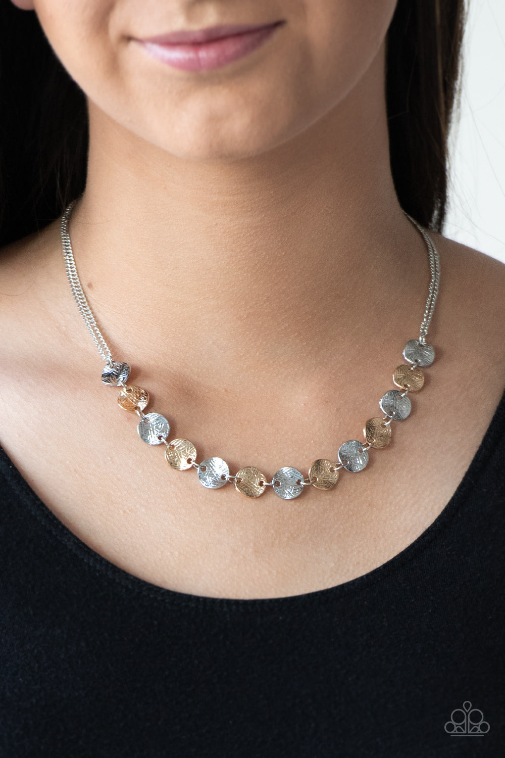 Simple Sheen - Silver Paparazzi Necklace - #2528