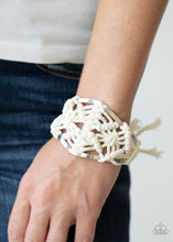 Load image into Gallery viewer, Macrame Mode - White - Bracelet - #1419
