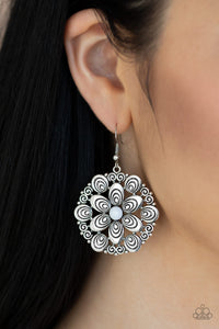 Grove Groove - White - Earrings