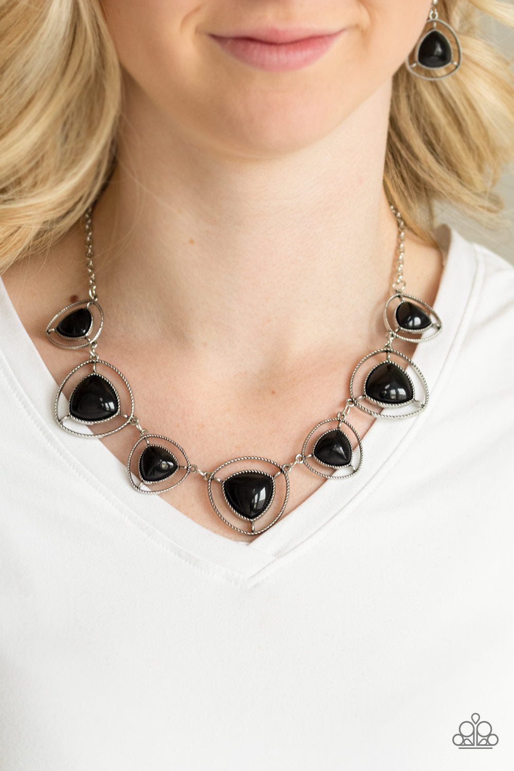 Make A Point - Black - Necklace